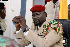 Guinée : le Général Mamadi Doumbouya dissout le gouvernement Goumou et prend des mesures conservatoires 
