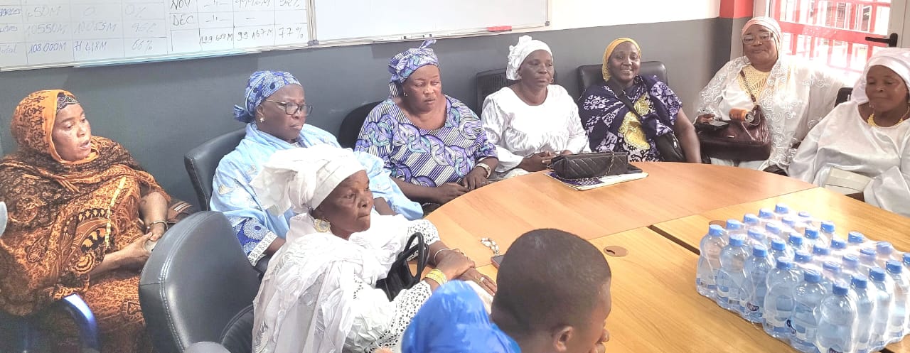 Kaloum : Virginie Touré participe à la marche blanche en mémoire des victimes de l’incendie