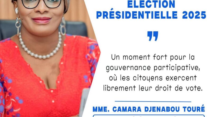 L’élection présidentielle du 28 décembre 2025 s’inscrit dans un dispositif encadré par la loi électorale guinéenne, qui garantit que le suffrage est universel, libre, égal et secret. Ce cadre légal vise à offrir aux citoyens un processus clair et transparent, renforçant leur confiance dans la gouvernance publique. Comprendre ces mécanismes permet d’appréhender l’importance de la participation citoyenne. La Direction Générale des Élections (DGE), chargée de l’organisation technique et de la supervision des opérations électorales sur l’ensemble du territoire national, supervise la formation des agents, la gestion du fichier électoral, la production et la distribution du matériel de vote. Grâce à son autonomie opérationnelle, elle assure l’uniformité du processus sur tout le territoire, même dans les zones difficiles d’accès. Le contrôle citoyen du vote constitue un pilier de transparence. Les délégués des candidats et les observateurs officiellement accrédités peuvent suivre chaque étape du scrutin. Cette présence permet de documenter les opérations et de rassurer les électeurs sur l’intégrité des résultats, comme cela a été recommandé lors des scrutins précédents. La sécurisation du matériel électoral occupe également une place centrale. Avant l’ouverture des opérations, les urnes doivent être présentées vides puis scellées publiquement, et les bulletins doivent être identiques pour tous. La vérification de l’identité des électeurs contribue aussi à prévenir les doublons ou tentatives d’usurpation. Les médias, protégés dans leur rôle d’information, accompagnent ce processus en relayant des contenus officiels et pédagogiques. Les organisations professionnelles comme l’UFSIIG participent à cette dynamique en couvrant les opérations et en publiant des communiqués, renforçant ainsi la transparence et la compréhension publique du scrutin. Ainsi, l’élection du 28 décembre 2025 repose sur un ensemble de garanties institutionnelles, techniques et civiques. En comprenant ces dispositifs, chaque électeur contribue à un exercice démocratique responsable et à la consolidation de la paix sociale. Union des Fondateurs des Sites internet d’information de Guinée (UFSIIG)