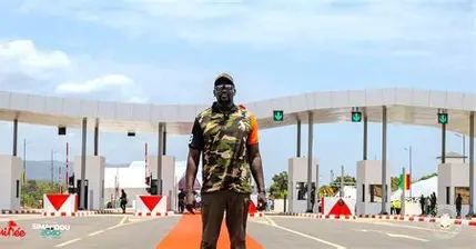 Simandou 2040 : bâtir une Guinée moderne en s’inspirant du modèle singapourien, sous le leadership du Président Mamadi Doumbouya